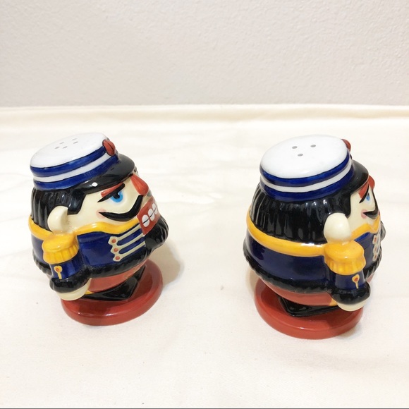 Nut Cracker Salt And Pepper Shakers Set - Picture 2 of 8
